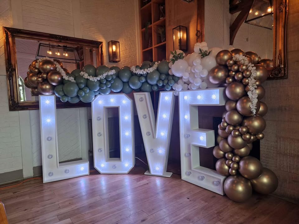 LOVE LETTERS TO HIRE